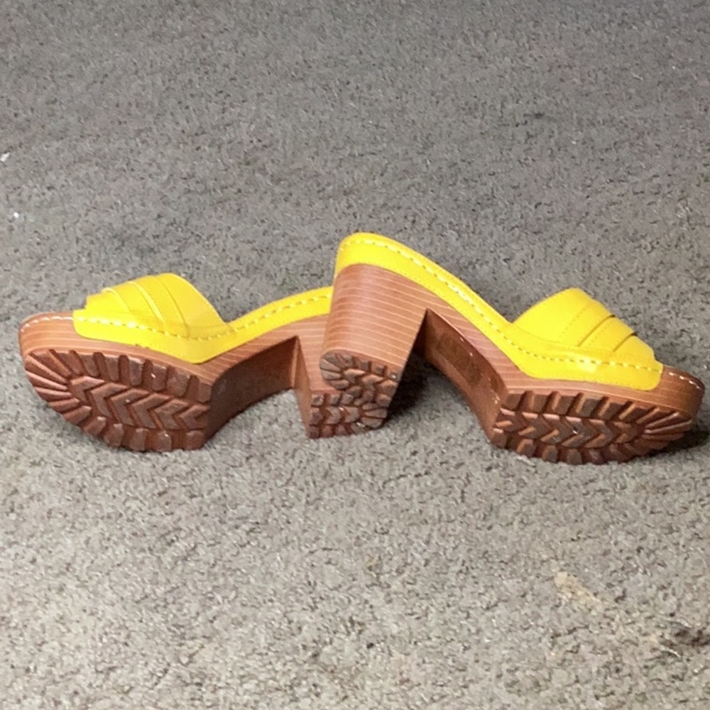 Mini Platform Heels - Picture 3 of 3